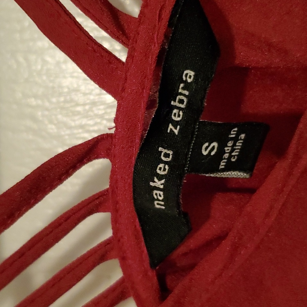 Beautiful flowy tank top by Naked Zebra, size SMALL - Picture 2 of 5